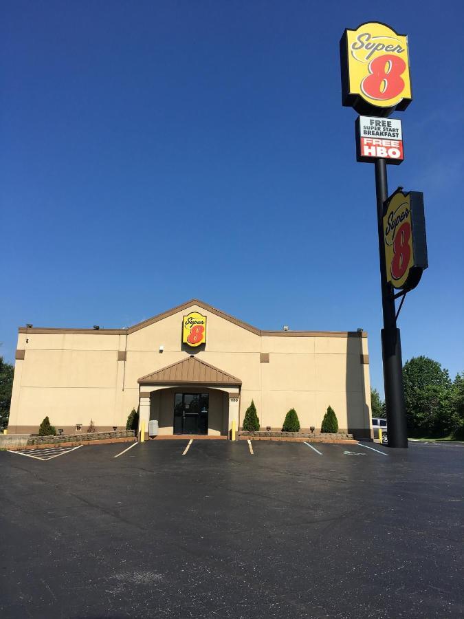Super 8 By Wyndham Brownsburg Motel Exterior photo